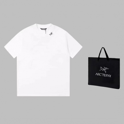 ARC TERYX T-shirts for Men in 179435