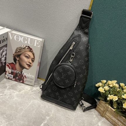 Louis Vuitton AAA+++ bags For Men in 179469