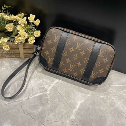 Louis Vuitton AAA+++ bags For Men in 179476