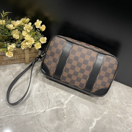 Louis Vuitton AAA+++ bags For Men in 179477