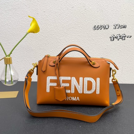 Fendi AAA+++ Handbags in 179611