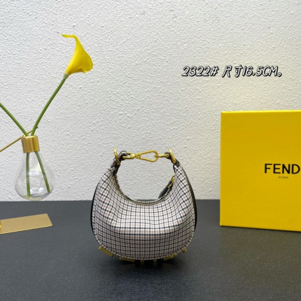 Fendi AAA+++ Handbags in 179619