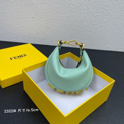 Fendi AAA+++ Handbags in 179621