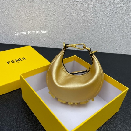 Fendi AAA+++ Handbags in 179623