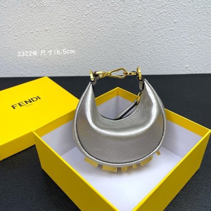 Fendi AAA+++ Handbags in 179624