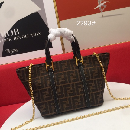 Fendi AAA+++ Handbags in 179644