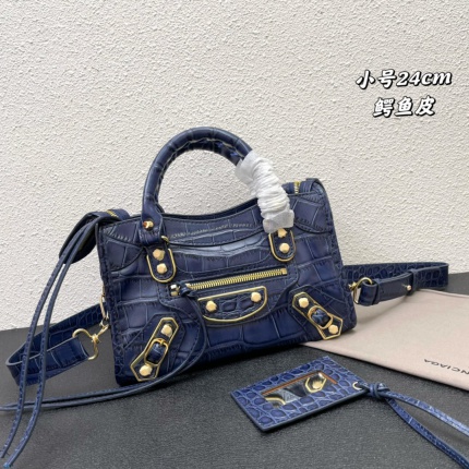 Balenciaga high quality Handbags in 179646