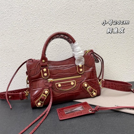 Balenciaga high quality Handbags in 179652