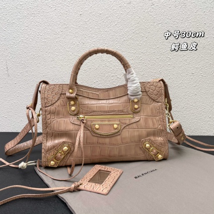 Balenciaga high quality Handbags in 179653