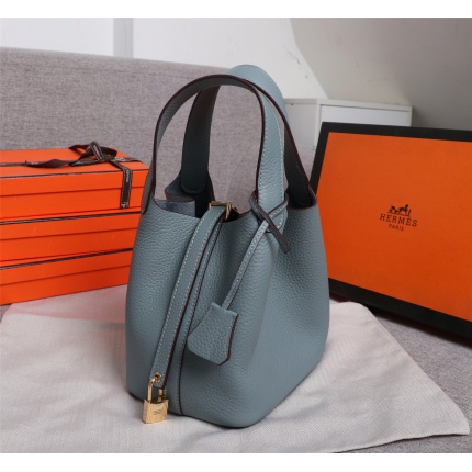 Hermes  AAA Quality Handbags in 179692
