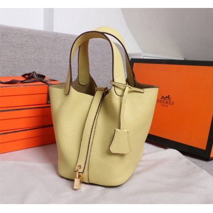 Hermes  AAA Quality Handbags in 179694
