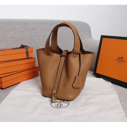 Hermes  AAA Quality Handbags in 179696