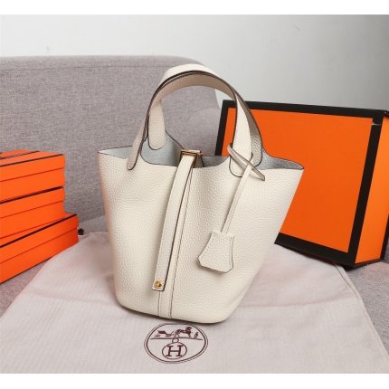 Hermes  AAA Quality Handbags in 179697