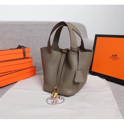 Hermes  AAA Quality Handbags in 179698