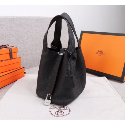 Hermes  AAA Quality Handbags in 179700
