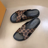Louis Vuitton Slippers For Men in 167911