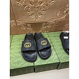 Gucci Slippers For Men in 176337