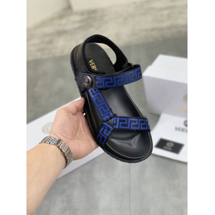 Versace Slippers For Men in 179881