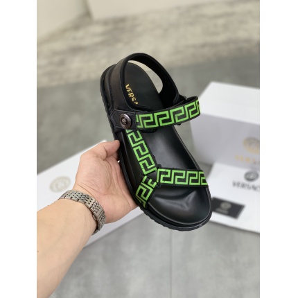 Versace Slippers For Men in 179883