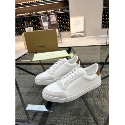Burberry Sneakers For Men in 179963