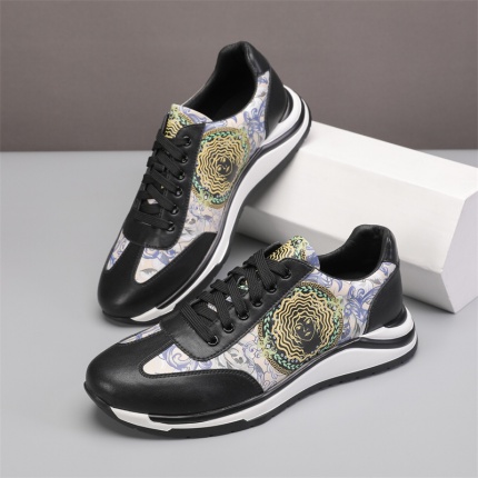 Versace Sneakers For Men in 180028