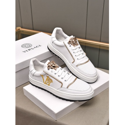 Versace Sneakers For Men in 180038