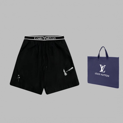 Louis Vuitton Short Pants For Men in 180090