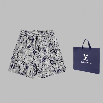 Louis Vuitton Short Pants For Men in 180092