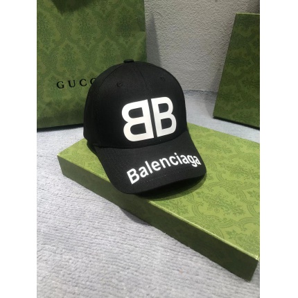 Balenciage Hats in 180290