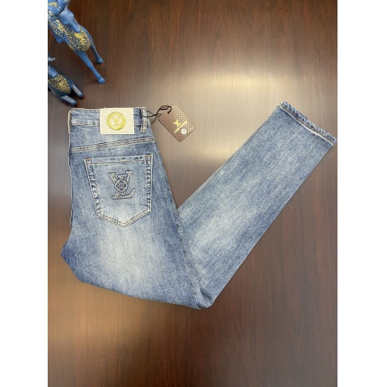 Louis Vuitton Jeans for Men in 180758