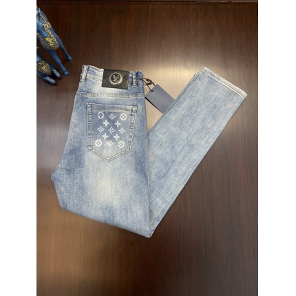 Louis Vuitton Jeans for Men in 180759