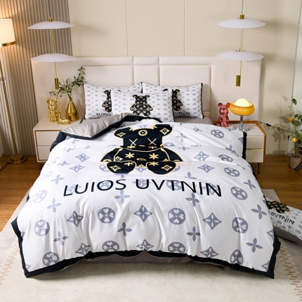 Louis Vuitton Bed Sheets in 180986