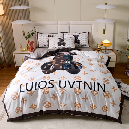 Louis Vuitton Bed Sheets in 180988