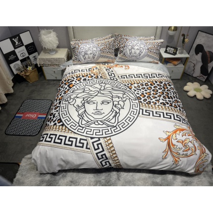 Versace Bed Sheets in 180990