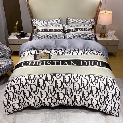 Dior Bed Sheets in 181010