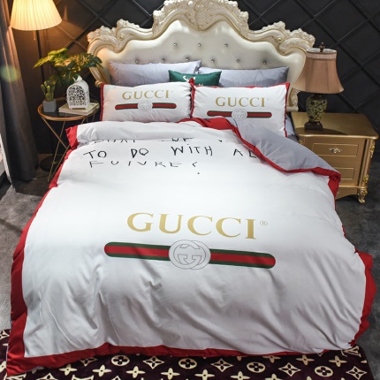 Gucci Bed Sheets in 181018
