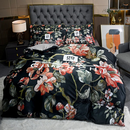 Givenchy bed sheets in 181054