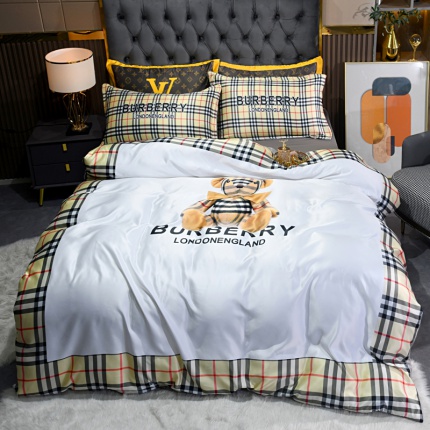 Burberry Bed Sheets in 181062