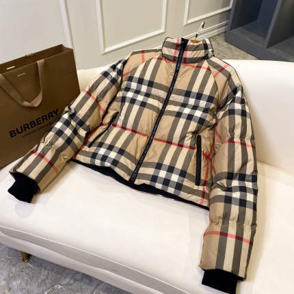 Burberry Trench Coats For Women in 181259