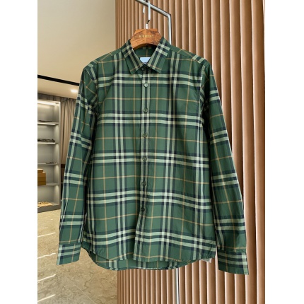 Burberry Long-Sleeved Polo Shirts for Women in 181285