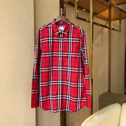 Burberry Long-Sleeved Polo Shirts for Women in 181287