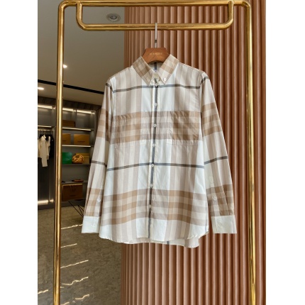 Burberry Long-Sleeved Polo Shirts for Women in 181288