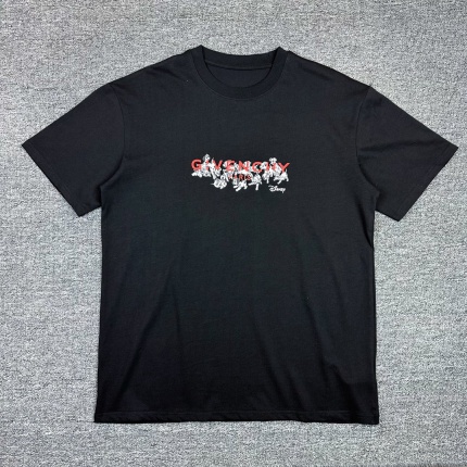 Givenchy T-Shirts for Men in 181345