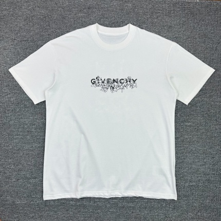 Givenchy T-Shirts for Men in 181346