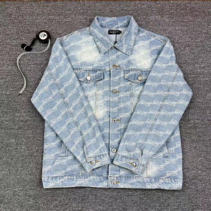 Balenciaga Jackets for Men in 181370