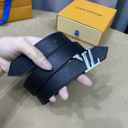 Louis Vuitton AAA Belts in 182382