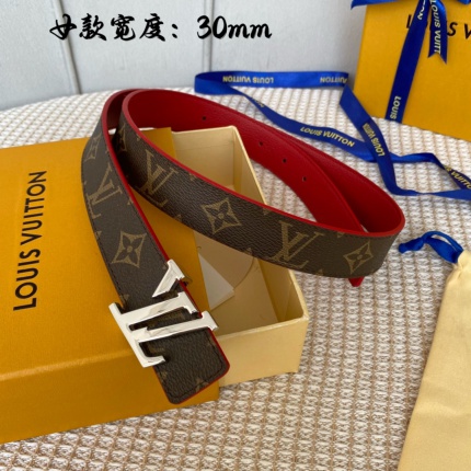 Louis Vuitton AAA Belts in 182384