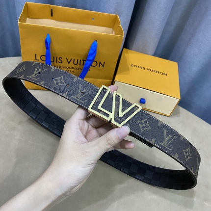 Louis Vuitton AAA Belts in 182397