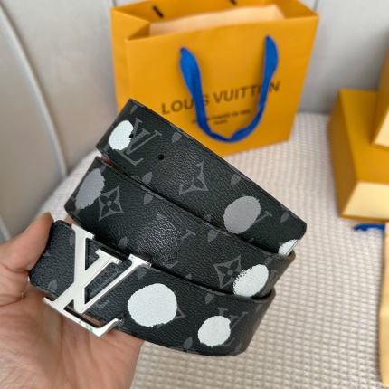 Louis Vuitton AAA Belts in 182406