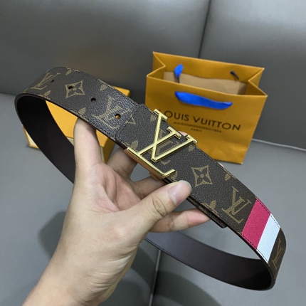 Louis Vuitton AAA Belts in 182411